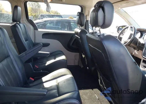 2015 Chrysler Town & Country Touring from USA, damaged, VIN 2C4RC1BG4FR553358